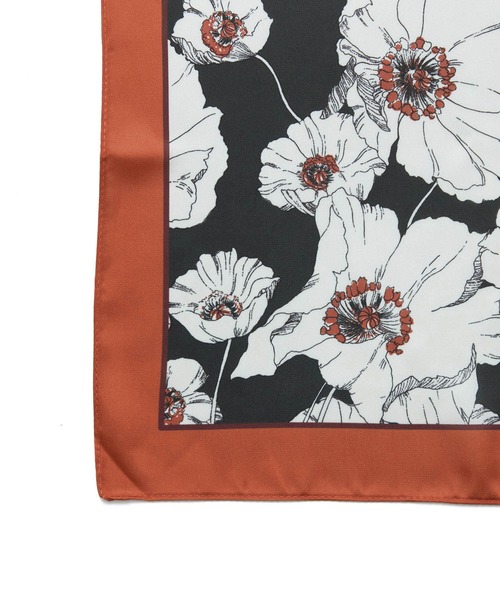 ROPE' PICNIC（ロペピクニック）の「リサイクルポリエステルサテンポピープリントスカーフ（バンダナ/スカーフ・レディース・ブラック/ターコイズブルー/ダークラベンダー・FREE）」の10枚目の写真