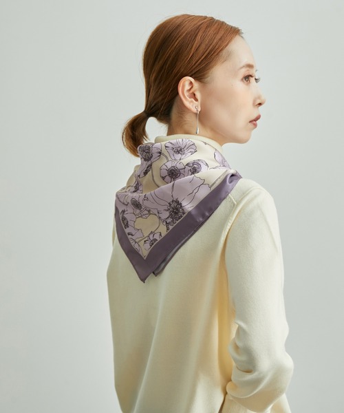 リサイクルポリエステルサテンポピープリントスカーフ（バンダナ