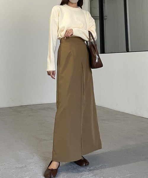 Louere（ルエレ）の「薄手インバーテッドプリーツロングスカート（スカート・レディース・イエロー系その他/ブラック/ブラウン系その他/ベージュ/アイボリー・MEDIUM/SMALL/LARGE/X-LARGE）」の6枚目の写真