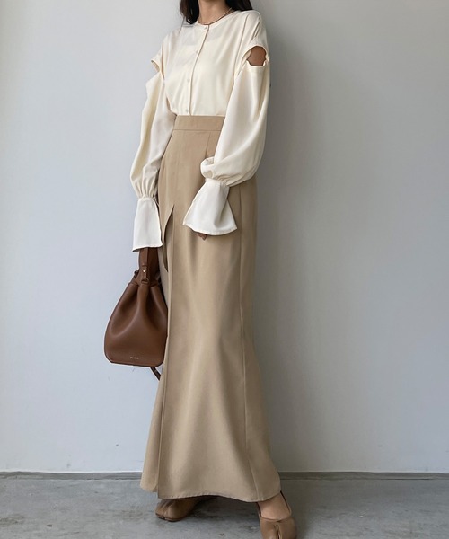 Louere（ルエレ）の「薄手インバーテッドプリーツロングスカート（スカート・レディース・イエロー系その他/ブラック/ブラウン系その他/ベージュ/アイボリー・MEDIUM/SMALL/LARGE/X-LARGE）」の20枚目の写真