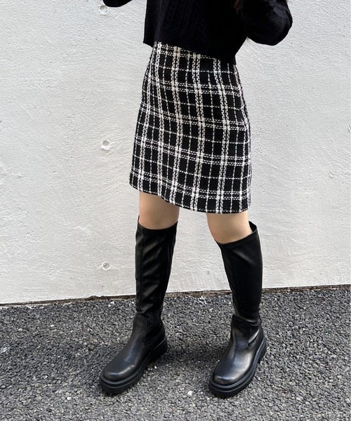 one way（ワンウェイ）の「台形ツイードミニスカート（スカート・レディース・ホワイト系その他/ベージュ系その他/ブラック/ブラック系その他/グレー/ブラウン・FREE）」の4枚目の写真