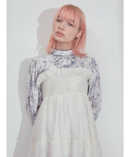 merry jenny（メリージェニー）の「シャーリングティアードキャミワンピース（ワンピース・レディース・オフホワイト/チャコールグレー・FREE）」の21枚目の写真