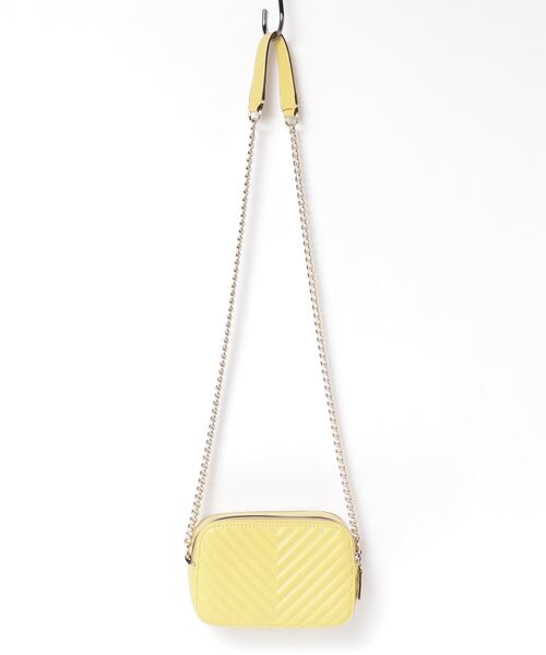 Guess（ゲス）の「NOELLE Crossbody Camera（ショルダーバッグ・レディース・イエロー/ブラック/ベージュ・ONE SIZE）」の17枚目の写真