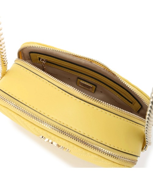 Guess（ゲス）の「NOELLE Crossbody Camera（ショルダーバッグ・レディース・イエロー/ブラック/ベージュ・ONE SIZE）」の14枚目の写真