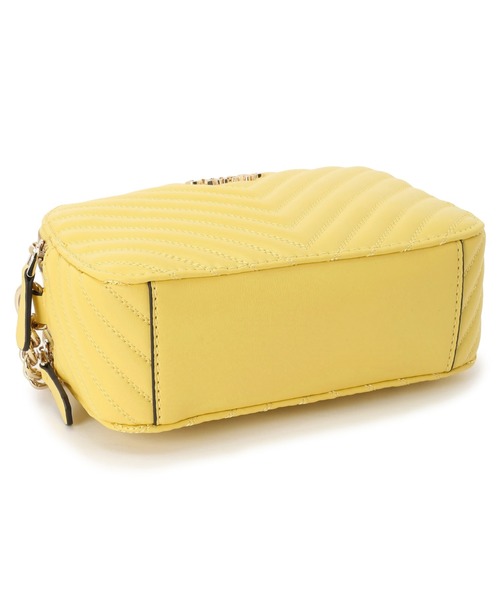 Guess（ゲス）の「NOELLE Crossbody Camera（ショルダーバッグ・レディース・イエロー/ブラック/ベージュ・ONE SIZE）」の16枚目の写真