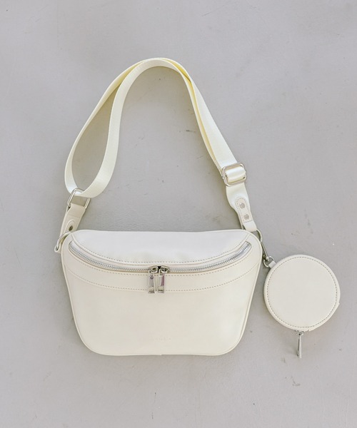 OLIVE des OLIVE(オリーブデオリーブ)の「サークルポーチ付ボディバッグ(ボディバッグ/ウエストポーチ・レディース・アイボリー/ブラック・FREE)」の19枚目の写真