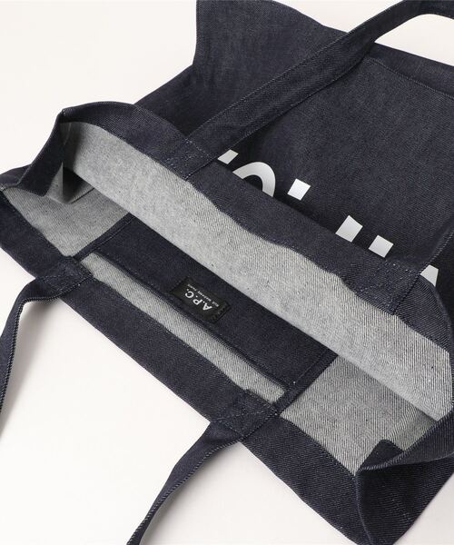 A.P.C.（アーペーセー）の「SHOPPING DANIELA（トートバッグ・メンズ・ネイビー・ONESIZE）」の3枚目の写真