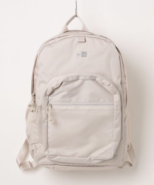 NEW ERA(ニューエラ)の「【NEW ERA/ニューエラ】キャンパスパック 35L(バックパック/リュック・メンズ・ベージュ/ブラック×ホワイト/ブラック/ブラック系その他/オリーブ/その他/グレー系その他/ローズ/ストーン/レッド/ブルー系その他/グリーン系その他・FREE)」の2枚目の写真