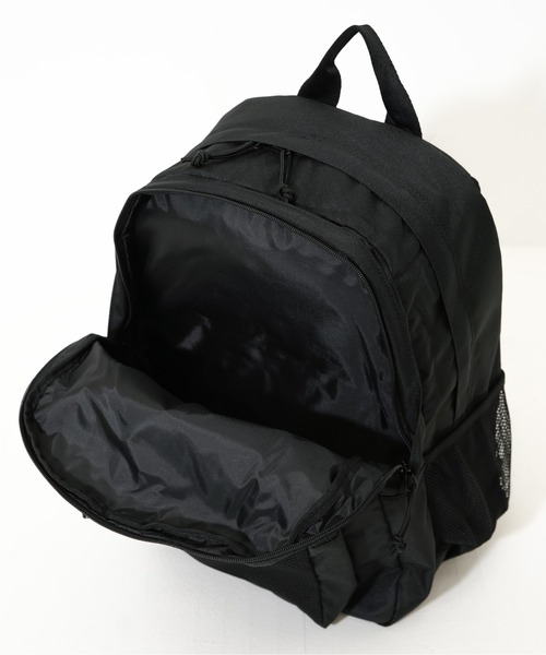 NEW ERA(ニューエラ)の「【NEW ERA/ニューエラ】CAMPUS PACK(バックパック/リュック・メンズ・ベージュ/ブラック×ホワイト/ブラック/ブラック系その他/オリーブ/その他・FREE)」の11枚目の写真