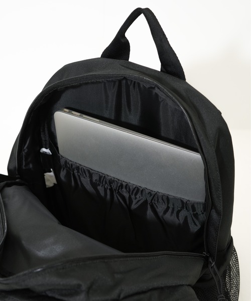 NEW ERA(ニューエラ)の「【NEW ERA/ニューエラ】CAMPUS PACK(バックパック/リュック・メンズ・ベージュ/ブラック×ホワイト/ブラック/ブラック系その他/オリーブ/その他・FREE)」の13枚目の写真