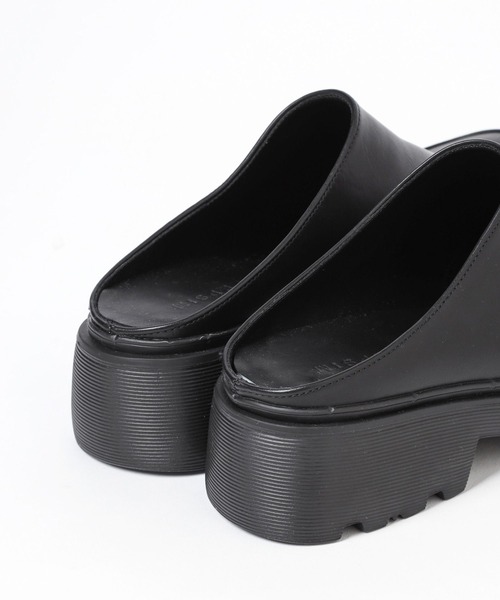 LEPSIM（レプシィム）の「アツゾコクロッグサンダル　175493（サンダル・レディース・アイボリー/ブラック・MEDIUM/LARGE）」の3枚目の写真