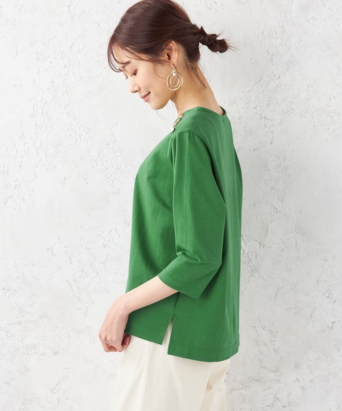 Petit Honfleur(プチオンフルール)の「ボタンアクセントプルオーバー(Tシャツ/カットソー・レディース・ネイビー/グリーン・M/L)」の4枚目の写真
