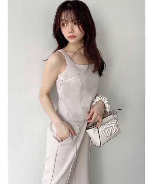 RESEXXY（リゼクシー）の「スウェットコルセットトップス【セットアップ着用可能】（スウェット・レディース・ブラック/ベージュ/アイボリー・FREE）」の10枚目の写真