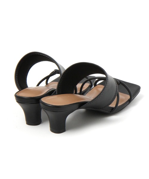 LEPSIM（レプシィム）の「ナロークロスヒールサンダル　753485（サンダル・レディース・ブラック/ゴールド・MEDIUM/LARGE）」の16枚目の写真