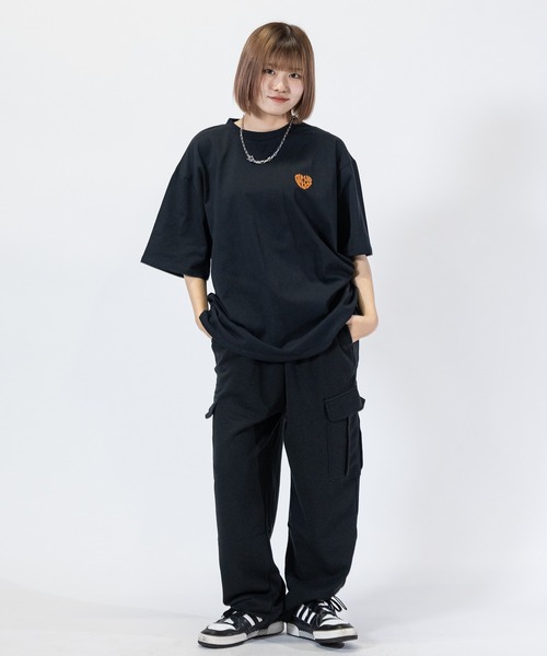 Red Cap Girl（レッドキャプガール）の「【a-r】〔RedCapGirl/レッドキャップガール〕天竺 バックイラスト ボックスシルエット 半袖Tシャツ（Tシャツ/カットソー・メンズ・ブルー/チャコールグレー/アッシュグレー/ホワイト/ホワイト系その他/ブルー系その他/グリーン/ブラック/ブルー系2/ブルー系1/ブラック系2/ホワイト系3/ブルー系3/グレー系1/ブラック系3/ブラック系1/グレー系3/グレー系2/ホワイト系2/ホワイト系1・MEDIUM/LARGE/X-LARGE）」の21枚目の写真