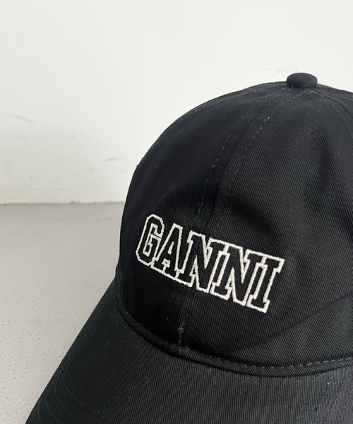 GANNI(ガニー)の「GANNI Cap Hat(キャップ・レディース・ブラック・ONE SIZE)」の4枚目の写真