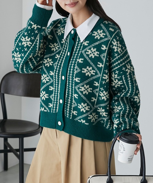 BONLECILL(ボンルシール)の「ノルディックパッチワーク風ジャガードニットカーディガン(カーディガン/ボレロ・レディース・ブルー/アイボリー/レッド/ブラック/グリーン・FREE)」の6枚目の写真