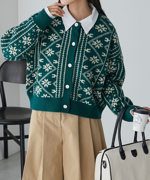 BONLECILL(ボンルシール)の「ノルディックパッチワーク風ジャガードニットカーディガン(カーディガン/ボレロ・レディース・ブルー/アイボリー/レッド/ブラック/グリーン・FREE)」の7枚目の写真
