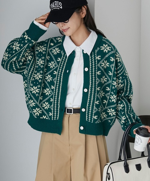 BONLECILL(ボンルシール)の「ノルディックパッチワーク風ジャガードニットカーディガン(カーディガン/ボレロ・レディース・ブルー/アイボリー/レッド/ブラック/グリーン・FREE)」の8枚目の写真