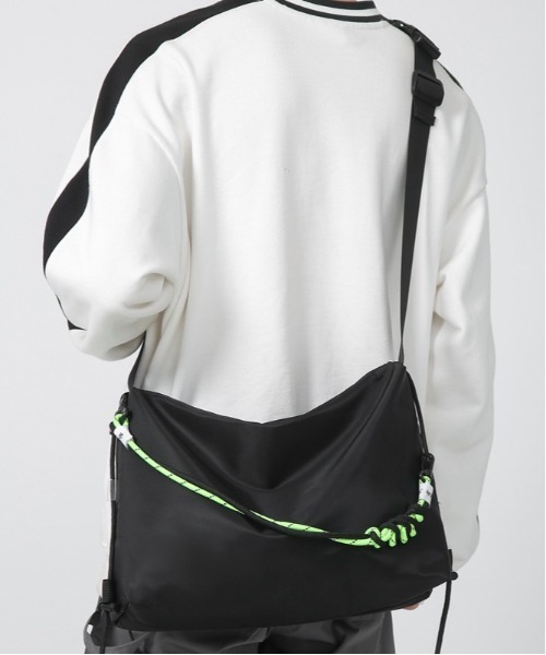 Burner(バーナー)の「【OKUOKU 0909】 ショルダーバッグ / メッセンジャーバッグ oku-bag-695670963617-23 U(ショルダーバッグ・メンズ・ホワイト/ブラック・FREE)」の2枚目の写真