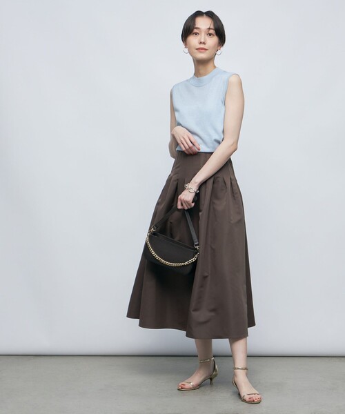 NOLLEY’S Sophi(ノーリーズソフィ)の「《手洗い可能》ラメハイネックノースリーブプルオーバーニット(ニット/セーター・レディース・ベージュ/ブラック/サックスブルー/グレー・36/38)」の22枚目の写真