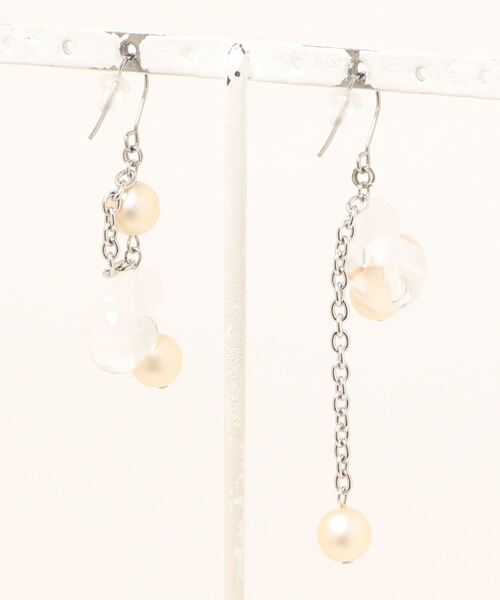 tone（トーン）の「【-lensa-】パール×クリアのアシメピアス(MA)（ピアス（両耳用）・レディース・シルバー・FREE）」の7枚目の写真