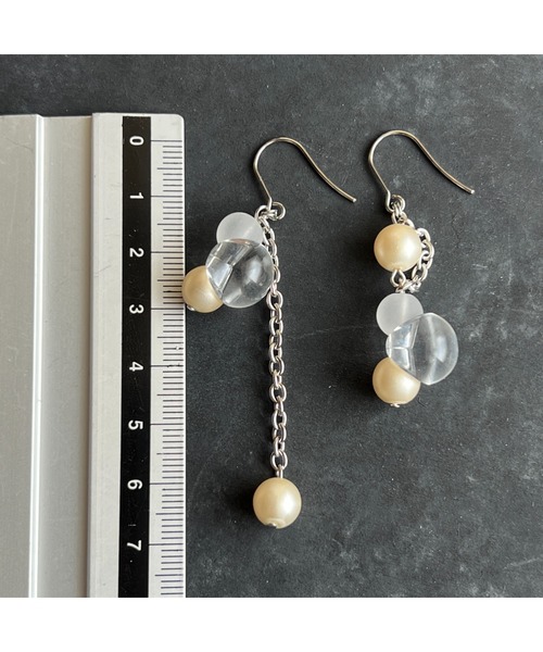 tone（トーン）の「【-lensa-】パール×クリアのアシメピアス(MA)（ピアス（両耳用）・レディース・シルバー・FREE）」の6枚目の写真