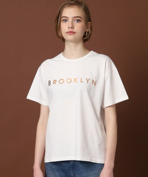 DRESSTERIOR(ドレステリア)の「◆BROOKLYN箔ロゴTシャツ(Tシャツ/カットソー・レディース・グリーン/ネイビー/オフホワイト・36/34/38)」の4枚目の写真