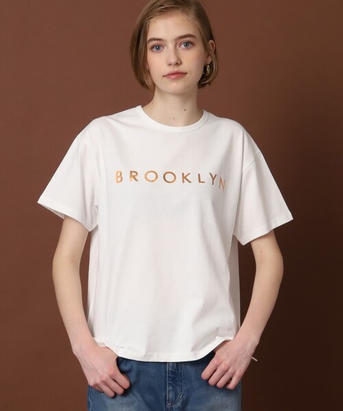 DRESSTERIOR(ドレステリア)の「◆BROOKLYN箔ロゴTシャツ(Tシャツ/カットソー・レディース・グリーン/ネイビー/オフホワイト・36/34/38)」の9枚目の写真