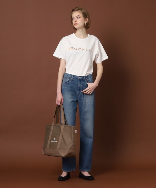 DRESSTERIOR(ドレステリア)の「◆BROOKLYN箔ロゴTシャツ(Tシャツ/カットソー・レディース・グリーン/ネイビー/オフホワイト・36/34/38)」の13枚目の写真