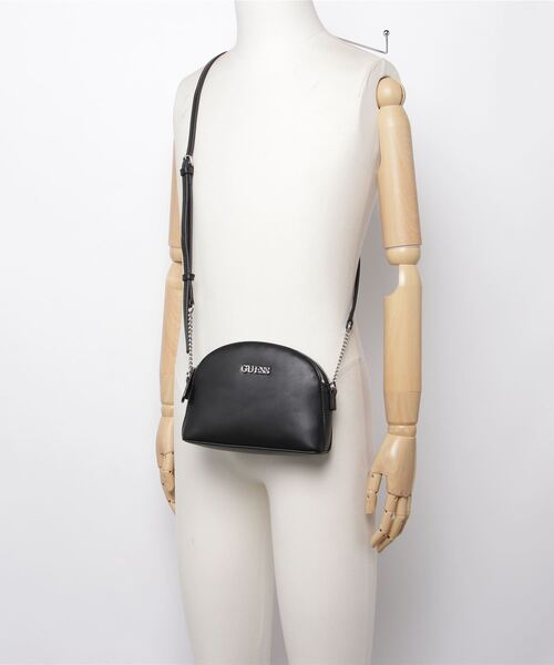 Guess（ゲス）の「MCCLAIN Mini Dome Crossbody（ショルダーバッグ・レディース・ピンク/ブラック・ONE SIZE）」の9枚目の写真