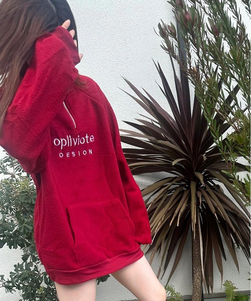 ARCADE（アーケード）の「ハーフジップ 韓国風 オーバーサイズ ボアフリース ニット スウェット スタンドカラー プルオーバー トレーナー -ARCADE Limited Line-（スウェット・レディース・ホワイト/レッド/ブルー・FREE）」の2枚目の写真