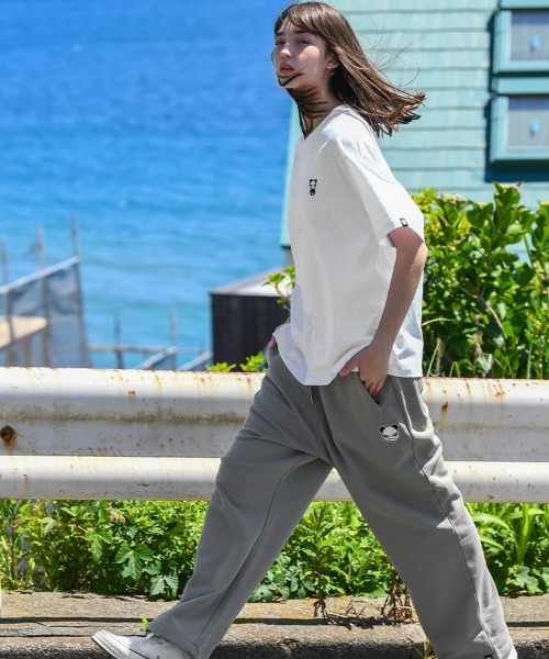 HIPANDA（ハイパンダ）の「HIPANDA ハイパンダ 男女兼用 ベーシック HIIPANDA LOGO 刺繍 Tシャツ（Tシャツ/カットソー・メンズ・ブラック/ホワイト・XX-LARGE/LARGE/MEDIUM/X-LARGE/SMALL）」の11枚目の写真