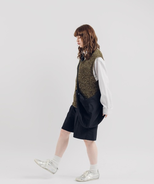 MUHET(ミュエータ)の「ベロアモールベスト(ベスト・レディース・レッド/カーキ・MEDIUM/X-LARGE)」の12枚目の写真