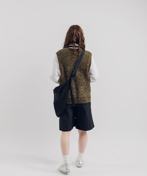 MUHET(ミュエータ)の「ベロアモールベスト(ベスト・レディース・レッド/カーキ・MEDIUM/X-LARGE)」の13枚目の写真