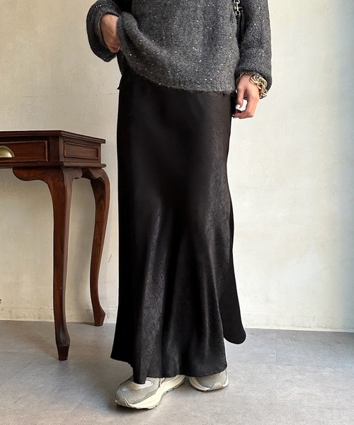 DouDou(ドゥドゥ)の「サテンバイヤスマーメイドスカート(スカート・レディース・ピンク/ライトベージュ/カーキ/ブラック/ライトグレー・FREE)」の17枚目の写真