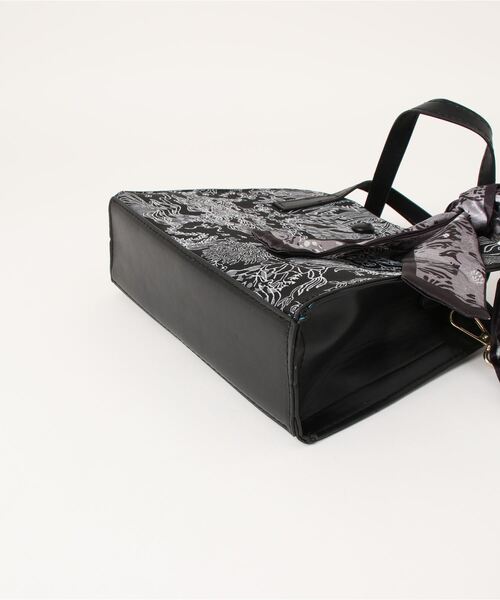 Jasmine Grandiflorum（ジャスミングランディフローラム）の「ジャカード２WAYトートバッグ（トートバッグ・レディース・ピンク/グレー/ブラック・FREE）」の5枚目の写真