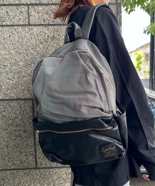 Legato Largo(レガートラルゴ)の「廃盤 Legato Largo / グログラン調ポリ/PU 10ポケリュック / LR-H1051Z(バックパック/リュック・レディース・ブラック/グレー系その他/ライトグレー/ネイビー/グレー・ONESIZE)」の4枚目の写真