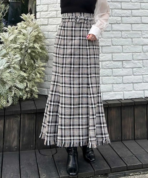 INGNI(イング)の「共ベルト付チェック柄フリンジマーメイドスカート(スカート・レディース・ブラウン系その他2/ブラック系・FREE)」の3枚目の写真