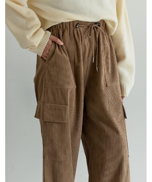 Re:EDIT（リエディ）の「[2WAY][低身長サイズ有]コーデュロイカーゴパンツ（カーゴパンツ・レディース・アイボリー/チャコールグレー/モカ・LARGE/MEDIUM/SHORT）」の14枚目の写真