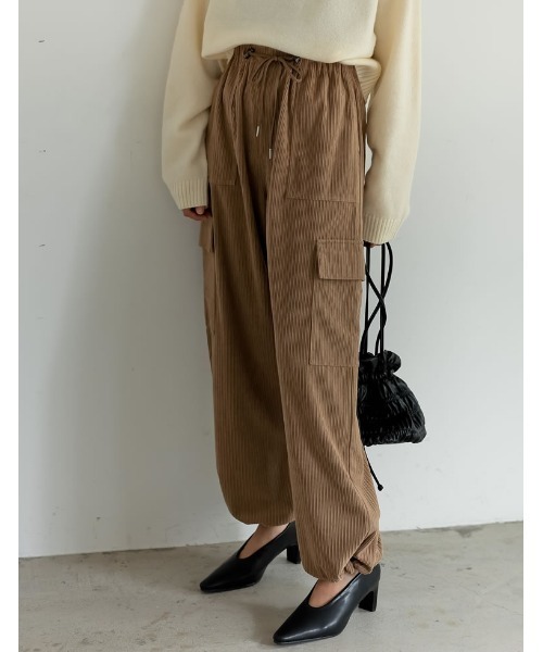 Re:EDIT（リエディ）の「[2WAY][低身長サイズ有]コーデュロイカーゴパンツ（カーゴパンツ・レディース・アイボリー/チャコールグレー/モカ・LARGE/MEDIUM/SHORT）」の15枚目の写真