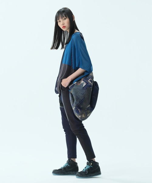 bedsidedrama（ベットサイドドラマ）の「Cinema Complex Duffle Bag（バックパック/リュック・レディース・ネイビー系/グレー系・1）」の3枚目の写真