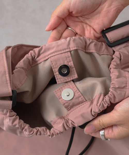 Pal collection（パルコレクション）の「ドロストラージショルダーバック（ショルダーバッグ・レディース・ブラック/アイボリー/ピンク・FREE）」の10枚目の写真