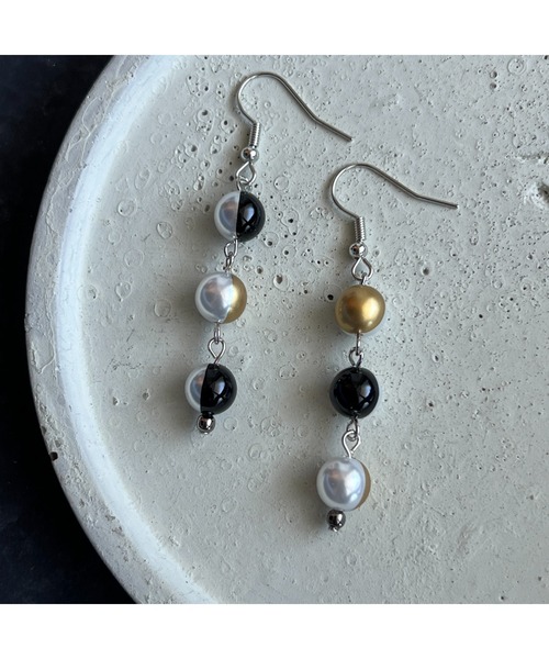 lensa-】ツートンカラーの樹脂パールピアス(アシメ）(MA