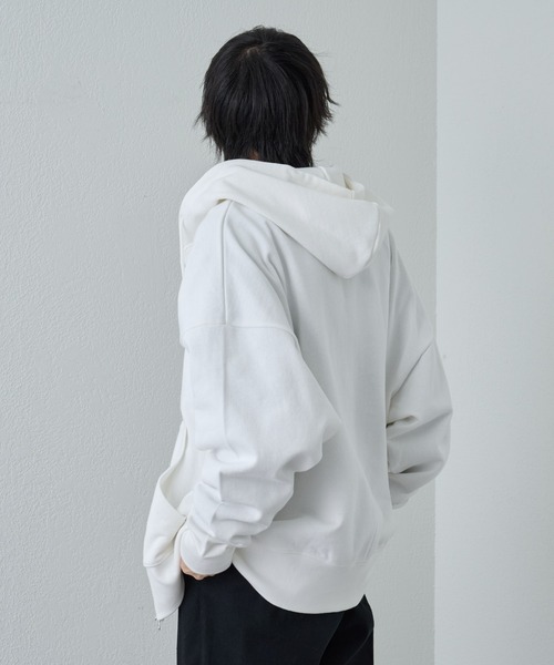 COLONY 2139（コロニートゥーワンスリーナイン）の「裏毛フルジップ