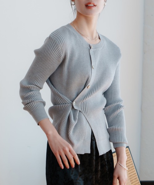 LIENCOEUR（リアンクール）の「アシンメトリーリブニットトップス（ニット/セーター・レディース・ブラック/ホワイト/グレー・FREE）」の3枚目の写真