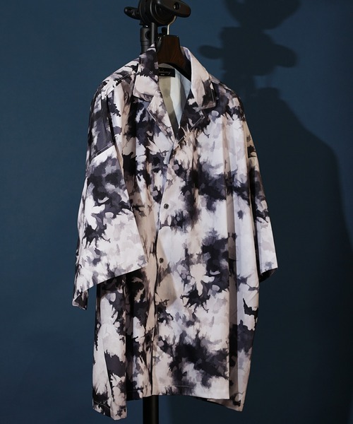 unrelaxing（アンリラクシング）の「ビッグシルエット総柄開襟アロハシャツ（シャツ/ブラウス・メンズ・その他21/オフホワイト/ホワイト×グレー/ホワイト×ピンク/ホワイト系その他2/ホワイト系その他4/ホワイト系3/ホワイト系5/ブラック×ブラック/ブラック系その他/ブラック×パープル/ダークブラック/ブラック×ブルー/ブラック×ピンク/ブラック系その他3/ブラック系その他5/ブラック系2/ブラック系4/ライトグレー系1/ライトグレー系3/アッシュグレー/グレー系その他6/ライトブラウン/ブラウン系その他2/ブラウン系3/クリーム/ナチュラル/ベージュ系その他3/ベージュ系その他5/ベージュ系1/ベージュ系3/アイボリー系/アイボリー系7/アイボリー系9/その他12/ダークグリーン系8/カーキ系2/グリーン系1/グリーン系3/ライトグリーン系/ライトグリーン系7/ブルー/スカイブルー系1/スカイブルー系3/スカイブルー系8/ブルー系その他7/ネイビー系/ネイビー系2/ネイビー系7/ブルー系2/ブルー系4/パープル系その他3/パープル系2/イエロー系2/イエロー系4/ピンク系6/ワイン系/その他4/その他7/その他9/B/G/I/アイボリー/ホワイト×レッド/ホワイト×ブルー/ホワイト×ブラック/ホワイト系その他5/ホワイト系その他6/ホワイト系その他7/ホワイト系/ホワイト系1/ホワイト系2/ブラック/ブラック×レッド/ブラック×グリーン/ブラック系その他2/ブラック系5/ブラック系6/ブラック系7/ブラック系8/ブラック系9/グレー系その他/グレー系2/グレー系3/グレー系4/チョコ/ブラウン系その他/ブラウン系その他4/ブラウン系/ブラウン系1/ブラウン系2/アイボリー系2/アイボリー系3/アイボリー系4/アイボリー系5/ダークグリーン系9/オリーブ系/オリーブ系1/その他14/その他15/その他16/ライトグリーン系2/ライトグリーン系3/ライトグリーン系4/ライトグリーン系5/ライトグリーン系6/サックスブルー/ライトブルー/ブルー系その他2/ブルー系その他3/ブルー系その他4/ブルー系その他5/ブルー系その他6/ネイビー系3/ネイビー系4/ネイビー系5/ネイビー系6/その他17/パープル系3/パープル系5/イエロー系6/イエロー系7/ピンク系その他/レッド系/レッド系1/レッド系2/レッド系3/その他/その他6/K/L/M/N/イエロー系8/ブルー系6/その他18/ホワイト/ライトホワイト/ホワイト系その他/ホワイト×パープル/ホワイト系その他3/ホワイト系4/ホワイト系6/ブラック×ホワイト/ライトブラック/ブラック×カーキ/ブラック×ベージュ/ブラック系その他4/ブラック系その他6/ブラック系1/ブラック系3/ライトグレー/ライトグレー系/グレー系その他7/グレー系1/ブラウン/ダークブラウン/ブラウン系その他3/ベージュ系その他/ベージュ系その他2/ベージュ系その他4/ベージュ系/ベージュ系2/アイボリー系1/アイボリー系6/アイボリー系8/ライトグリーン/グリーン/ダークグリーン系/その他13/ダークグリーン系7/グリーン系/グリーン系2/ライトグリーン系1/ライトグリーン系8/ダークネイビー/スカイブルー系/スカイブルー系2/スカイブルー系9/ネイビー系1/ネイビー系8/ブルー系3/ブルー系5/パープル系その他/パープル系その他2/パープル系1/イエロー系3/イエロー系5/ピンク/ピンク系/ピンク系5/ピンク系7/レッド系4/ワイン系1/その他8/その他10/A/H/J/O/その他19/ホワイト系7/ホワイト系8/ホワイト系9/クリアブラック/ブラックミックス/ブラック×イエロー/ブラック×グレー/ブラック系その他7/ブラック系/ライトグレー系4/ライトグレー系5/ライトグレー系6/グレー系その他2/グレー系その他3/グレー系その他4/グレー系その他5/その他11/モカ/ベージュ/ベージュ系その他6/ベージュ系その他7/ベージュ系4/ミント/ダークグリーン系1/ダークグリーン系2/ダークグリーン系3/ダークグリーン系4/カーキ系/カーキ系1/グリーン系その他/グリーン系その他2/グリーン系その他3/グリーン系4/グリーン系5/グリーン系6/グリーン系7/インディゴブルー/コバルトブルー/ダークブルー/ネイビー/スカイブルー系4/スカイブルー系5/スカイブルー系6/スカイブルー系7/ブルー系その他/ブルー系/ブルー系1/パープル/イエロー/イエロー系/イエロー系1/ピンク系1/ピンク系2/ピンク系3/ピンク系4/ローズ系/その他1/その他2/その他3/その他5/C/D/E/F/ローズ系1/ブルー系8/ブルー系7/ネイビー系9/P・FREE）」の8枚目の写真