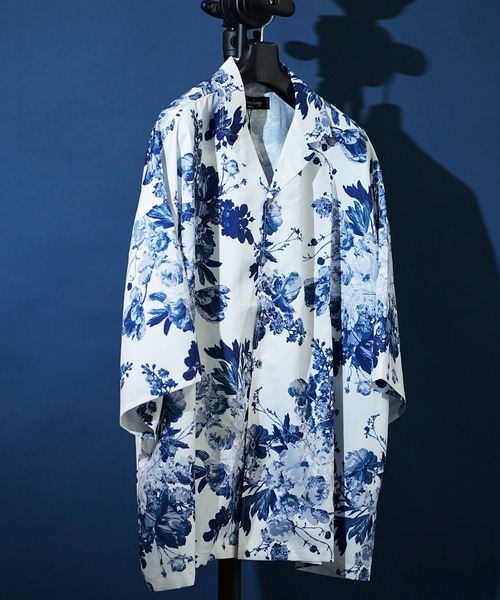 unrelaxing（アンリラクシング）の「ビッグシルエット総柄開襟アロハシャツ（シャツ/ブラウス・メンズ・その他21/オフホワイト/ホワイト×グレー/ホワイト×ピンク/ホワイト系その他2/ホワイト系その他4/ホワイト系3/ホワイト系5/ブラック×ブラック/ブラック系その他/ブラック×パープル/ダークブラック/ブラック×ブルー/ブラック×ピンク/ブラック系その他3/ブラック系その他5/ブラック系2/ブラック系4/ライトグレー系1/ライトグレー系3/アッシュグレー/グレー系その他6/ライトブラウン/ブラウン系その他2/ブラウン系3/クリーム/ナチュラル/ベージュ系その他3/ベージュ系その他5/ベージュ系1/ベージュ系3/アイボリー系/アイボリー系7/アイボリー系9/その他12/ダークグリーン系8/カーキ系2/グリーン系1/グリーン系3/ライトグリーン系/ライトグリーン系7/ブルー/スカイブルー系1/スカイブルー系3/スカイブルー系8/ブルー系その他7/ネイビー系/ネイビー系2/ネイビー系7/ブルー系2/ブルー系4/パープル系その他3/パープル系2/イエロー系2/イエロー系4/ピンク系6/ワイン系/その他4/その他7/その他9/B/G/I/アイボリー/ホワイト×レッド/ホワイト×ブルー/ホワイト×ブラック/ホワイト系その他5/ホワイト系その他6/ホワイト系その他7/ホワイト系/ホワイト系1/ホワイト系2/ブラック/ブラック×レッド/ブラック×グリーン/ブラック系その他2/ブラック系5/ブラック系6/ブラック系7/ブラック系8/ブラック系9/グレー系その他/グレー系2/グレー系3/グレー系4/チョコ/ブラウン系その他/ブラウン系その他4/ブラウン系/ブラウン系1/ブラウン系2/アイボリー系2/アイボリー系3/アイボリー系4/アイボリー系5/ダークグリーン系9/オリーブ系/オリーブ系1/その他14/その他15/その他16/ライトグリーン系2/ライトグリーン系3/ライトグリーン系4/ライトグリーン系5/ライトグリーン系6/サックスブルー/ライトブルー/ブルー系その他2/ブルー系その他3/ブルー系その他4/ブルー系その他5/ブルー系その他6/ネイビー系3/ネイビー系4/ネイビー系5/ネイビー系6/その他17/パープル系3/パープル系5/イエロー系6/イエロー系7/ピンク系その他/レッド系/レッド系1/レッド系2/レッド系3/その他/その他6/K/L/M/N/イエロー系8/ブルー系6/その他18/ホワイト/ライトホワイト/ホワイト系その他/ホワイト×パープル/ホワイト系その他3/ホワイト系4/ホワイト系6/ブラック×ホワイト/ライトブラック/ブラック×カーキ/ブラック×ベージュ/ブラック系その他4/ブラック系その他6/ブラック系1/ブラック系3/ライトグレー/ライトグレー系/グレー系その他7/グレー系1/ブラウン/ダークブラウン/ブラウン系その他3/ベージュ系その他/ベージュ系その他2/ベージュ系その他4/ベージュ系/ベージュ系2/アイボリー系1/アイボリー系6/アイボリー系8/ライトグリーン/グリーン/ダークグリーン系/その他13/ダークグリーン系7/グリーン系/グリーン系2/ライトグリーン系1/ライトグリーン系8/ダークネイビー/スカイブルー系/スカイブルー系2/スカイブルー系9/ネイビー系1/ネイビー系8/ブルー系3/ブルー系5/パープル系その他/パープル系その他2/パープル系1/イエロー系3/イエロー系5/ピンク/ピンク系/ピンク系5/ピンク系7/レッド系4/ワイン系1/その他8/その他10/A/H/J/O/その他19/ホワイト系7/ホワイト系8/ホワイト系9/クリアブラック/ブラックミックス/ブラック×イエロー/ブラック×グレー/ブラック系その他7/ブラック系/ライトグレー系4/ライトグレー系5/ライトグレー系6/グレー系その他2/グレー系その他3/グレー系その他4/グレー系その他5/その他11/モカ/ベージュ/ベージュ系その他6/ベージュ系その他7/ベージュ系4/ミント/ダークグリーン系1/ダークグリーン系2/ダークグリーン系3/ダークグリーン系4/カーキ系/カーキ系1/グリーン系その他/グリーン系その他2/グリーン系その他3/グリーン系4/グリーン系5/グリーン系6/グリーン系7/インディゴブルー/コバルトブルー/ダークブルー/ネイビー/スカイブルー系4/スカイブルー系5/スカイブルー系6/スカイブルー系7/ブルー系その他/ブルー系/ブルー系1/パープル/イエロー/イエロー系/イエロー系1/ピンク系1/ピンク系2/ピンク系3/ピンク系4/ローズ系/その他1/その他2/その他3/その他5/C/D/E/F/ローズ系1/ブルー系8/ブルー系7/ネイビー系9/P・FREE）」の2枚目の写真