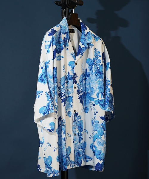 unrelaxing（アンリラクシング）の「ビッグシルエット総柄開襟アロハシャツ（シャツ/ブラウス・メンズ・その他21/オフホワイト/ホワイト×グレー/ホワイト×ピンク/ホワイト系その他2/ホワイト系その他4/ホワイト系3/ホワイト系5/ブラック×ブラック/ブラック系その他/ブラック×パープル/ダークブラック/ブラック×ブルー/ブラック×ピンク/ブラック系その他3/ブラック系その他5/ブラック系2/ブラック系4/ライトグレー系1/ライトグレー系3/アッシュグレー/グレー系その他6/ライトブラウン/ブラウン系その他2/ブラウン系3/クリーム/ナチュラル/ベージュ系その他3/ベージュ系その他5/ベージュ系1/ベージュ系3/アイボリー系/アイボリー系7/アイボリー系9/その他12/ダークグリーン系8/カーキ系2/グリーン系1/グリーン系3/ライトグリーン系/ライトグリーン系7/ブルー/スカイブルー系1/スカイブルー系3/スカイブルー系8/ブルー系その他7/ネイビー系/ネイビー系2/ネイビー系7/ブルー系2/ブルー系4/パープル系その他3/パープル系2/イエロー系2/イエロー系4/ピンク系6/ワイン系/その他4/その他7/その他9/B/G/I/アイボリー/ホワイト×レッド/ホワイト×ブルー/ホワイト×ブラック/ホワイト系その他5/ホワイト系その他6/ホワイト系その他7/ホワイト系/ホワイト系1/ホワイト系2/ブラック/ブラック×レッド/ブラック×グリーン/ブラック系その他2/ブラック系5/ブラック系6/ブラック系7/ブラック系8/ブラック系9/グレー系その他/グレー系2/グレー系3/グレー系4/チョコ/ブラウン系その他/ブラウン系その他4/ブラウン系/ブラウン系1/ブラウン系2/アイボリー系2/アイボリー系3/アイボリー系4/アイボリー系5/ダークグリーン系9/オリーブ系/オリーブ系1/その他14/その他15/その他16/ライトグリーン系2/ライトグリーン系3/ライトグリーン系4/ライトグリーン系5/ライトグリーン系6/サックスブルー/ライトブルー/ブルー系その他2/ブルー系その他3/ブルー系その他4/ブルー系その他5/ブルー系その他6/ネイビー系3/ネイビー系4/ネイビー系5/ネイビー系6/その他17/パープル系3/パープル系5/イエロー系6/イエロー系7/ピンク系その他/レッド系/レッド系1/レッド系2/レッド系3/その他/その他6/K/L/M/N/イエロー系8/ブルー系6/その他18/ホワイト/ライトホワイト/ホワイト系その他/ホワイト×パープル/ホワイト系その他3/ホワイト系4/ホワイト系6/ブラック×ホワイト/ライトブラック/ブラック×カーキ/ブラック×ベージュ/ブラック系その他4/ブラック系その他6/ブラック系1/ブラック系3/ライトグレー/ライトグレー系/グレー系その他7/グレー系1/ブラウン/ダークブラウン/ブラウン系その他3/ベージュ系その他/ベージュ系その他2/ベージュ系その他4/ベージュ系/ベージュ系2/アイボリー系1/アイボリー系6/アイボリー系8/ライトグリーン/グリーン/ダークグリーン系/その他13/ダークグリーン系7/グリーン系/グリーン系2/ライトグリーン系1/ライトグリーン系8/ダークネイビー/スカイブルー系/スカイブルー系2/スカイブルー系9/ネイビー系1/ネイビー系8/ブルー系3/ブルー系5/パープル系その他/パープル系その他2/パープル系1/イエロー系3/イエロー系5/ピンク/ピンク系/ピンク系5/ピンク系7/レッド系4/ワイン系1/その他8/その他10/A/H/J/O/その他19/ホワイト系7/ホワイト系8/ホワイト系9/クリアブラック/ブラックミックス/ブラック×イエロー/ブラック×グレー/ブラック系その他7/ブラック系/ライトグレー系4/ライトグレー系5/ライトグレー系6/グレー系その他2/グレー系その他3/グレー系その他4/グレー系その他5/その他11/モカ/ベージュ/ベージュ系その他6/ベージュ系その他7/ベージュ系4/ミント/ダークグリーン系1/ダークグリーン系2/ダークグリーン系3/ダークグリーン系4/カーキ系/カーキ系1/グリーン系その他/グリーン系その他2/グリーン系その他3/グリーン系4/グリーン系5/グリーン系6/グリーン系7/インディゴブルー/コバルトブルー/ダークブルー/ネイビー/スカイブルー系4/スカイブルー系5/スカイブルー系6/スカイブルー系7/ブルー系その他/ブルー系/ブルー系1/パープル/イエロー/イエロー系/イエロー系1/ピンク系1/ピンク系2/ピンク系3/ピンク系4/ローズ系/その他1/その他2/その他3/その他5/C/D/E/F/ローズ系1/ブルー系8/ブルー系7/ネイビー系9/P・FREE）」の13枚目の写真