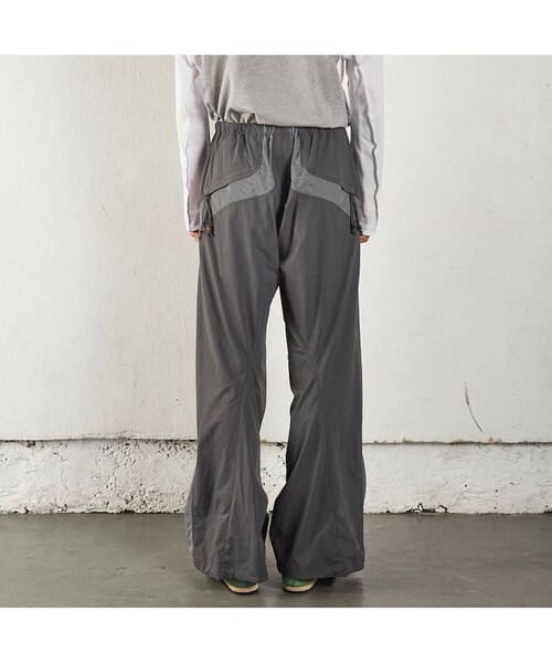 nvrfrgt Paneled Track Pantsネヴァーフォーゲット 【公式通販】